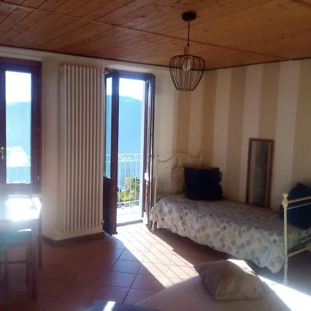 Giardino Sul Lago Bed & Breakfast Verbania