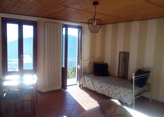 Giardino Sul Lago Bed & Breakfast Verbania